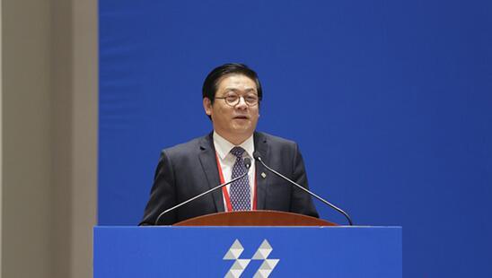 著名画家、中国美术家协会分党组书记、常务副主席、秘书长徐里（人民网 王子侯摄）