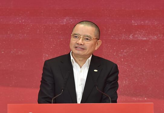 广东格兰仕集团有限公司董事长、总裁梁昭贤发表主旨演讲。人民网记者 翁奇羽摄