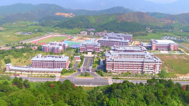 广东碧桂园职业学院全貌