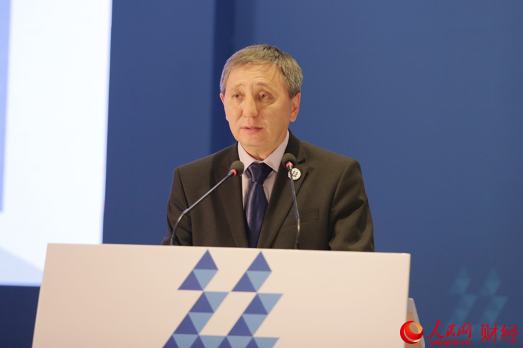 哈萨克斯坦真理报副总编辑萨比特·马尔德巴耶夫